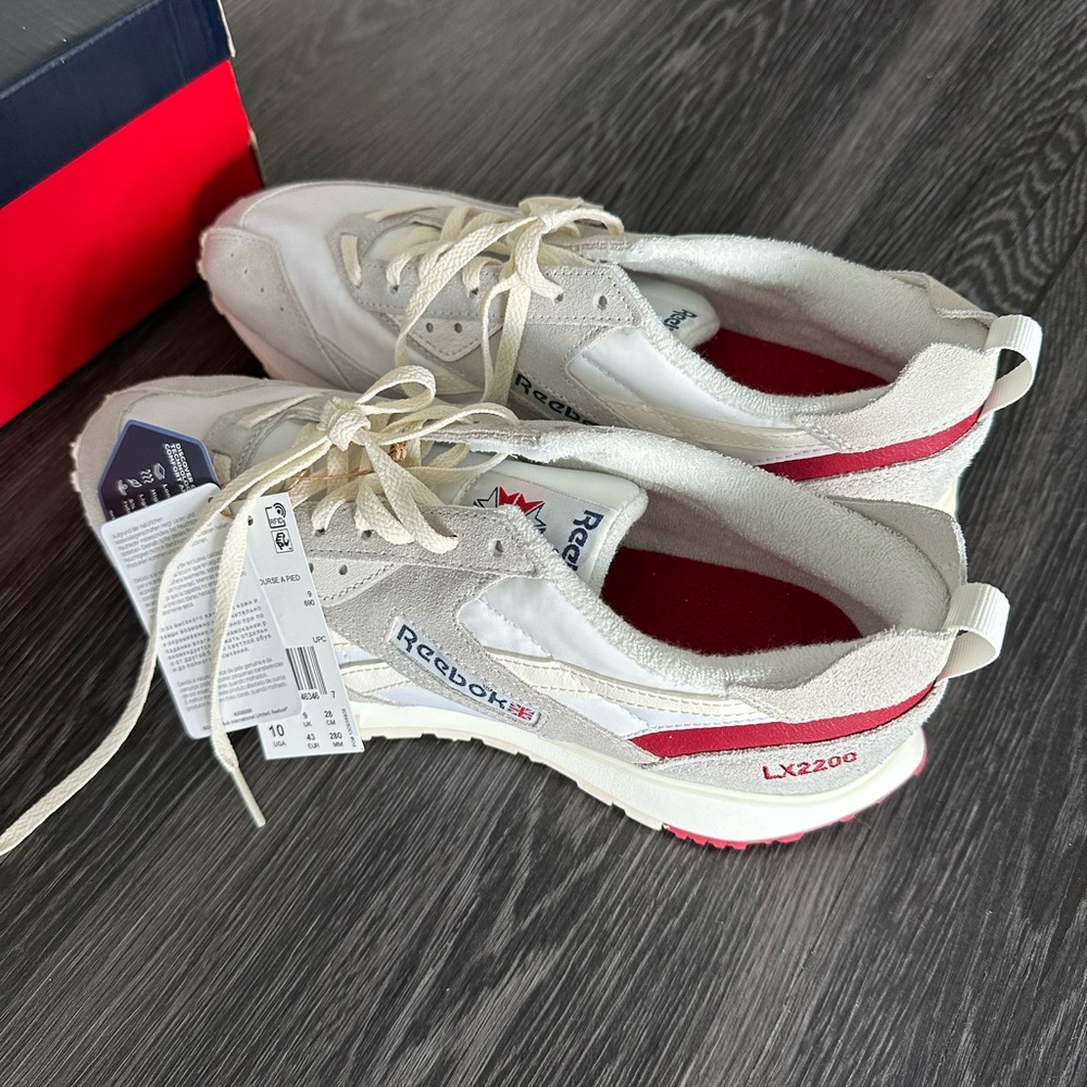 Reebok Lx2200 Sneaker - Unisex US 10